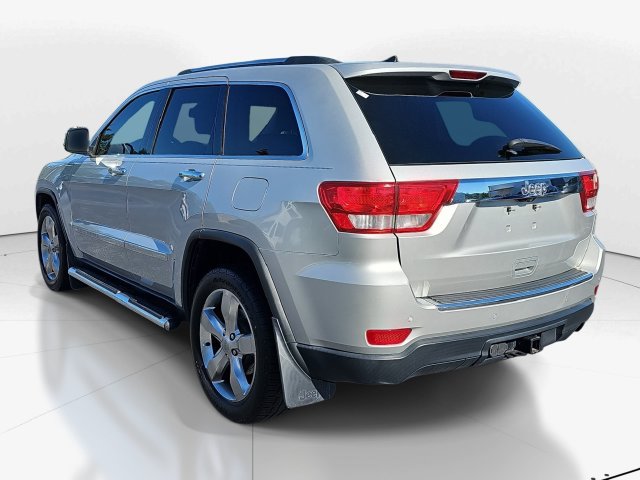 Used 2013 Jeep Grand Cherokee Overland w/ Trailer Tow Group RWD image 5