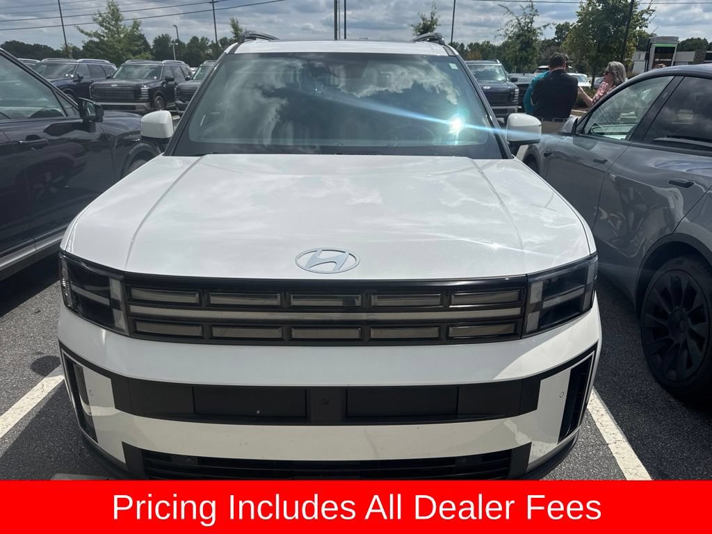Used 2024 Hyundai Santa Fe Limited AWD/4WD image 2