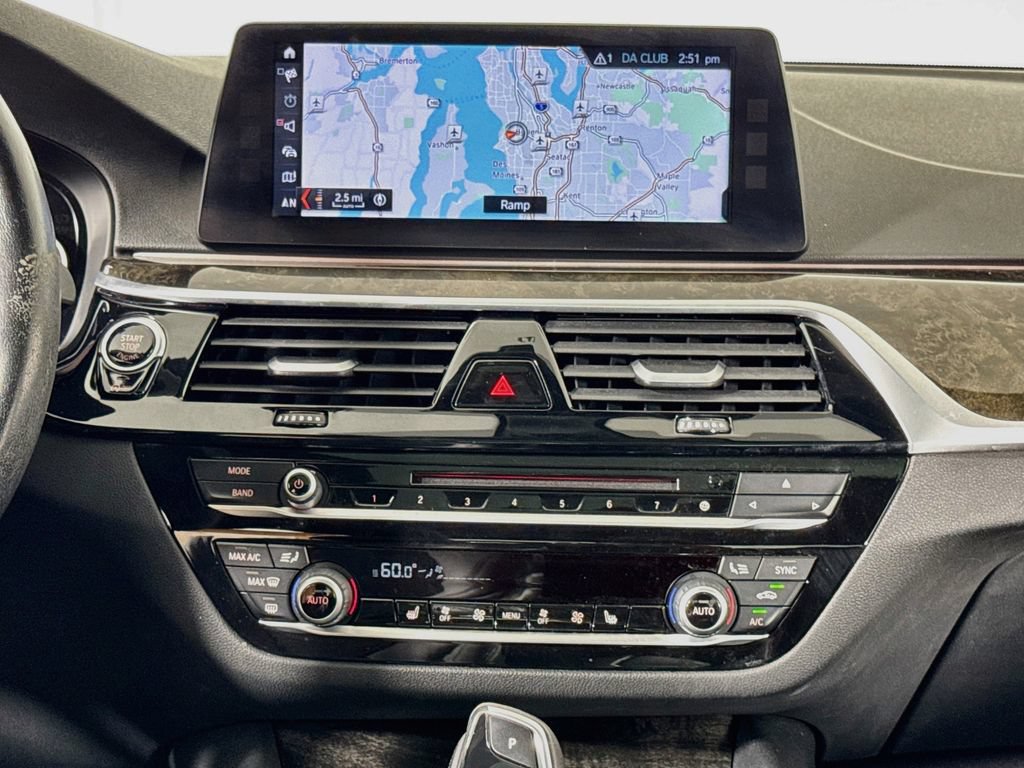 Used 2017 BMW 530i xDrive AWD/4WD image 12