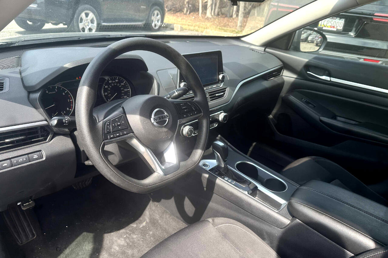 Used 2022 Nissan Altima 2.5 SV image 16