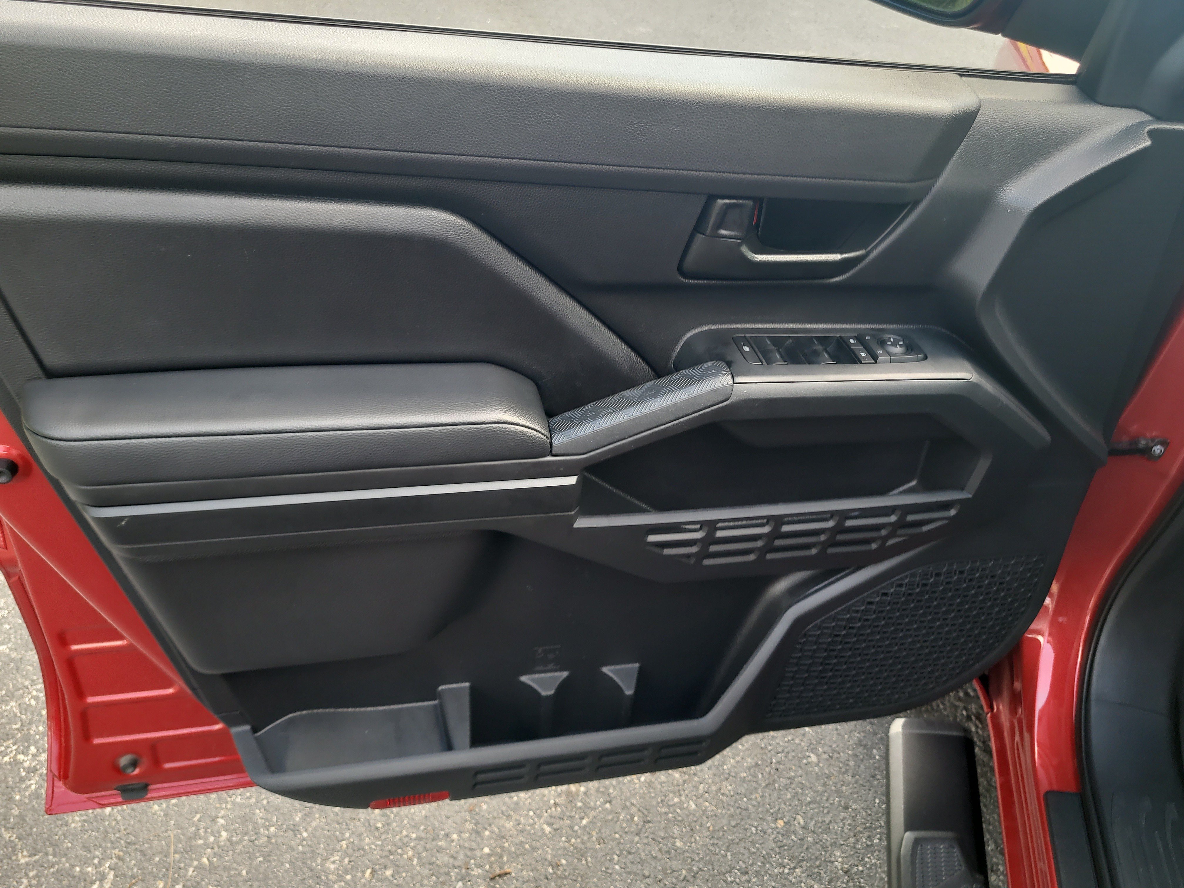 Certified 2025 Toyota Tacoma SR RWD image 17