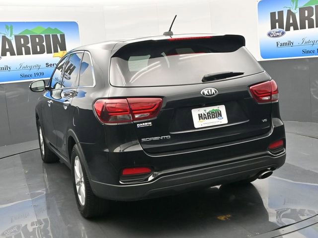 Used 2020 Kia Sorento LX image 4