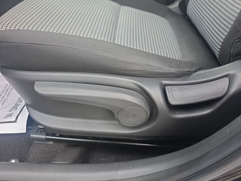 Used 2019 Hyundai Kona SEL FWD image 16