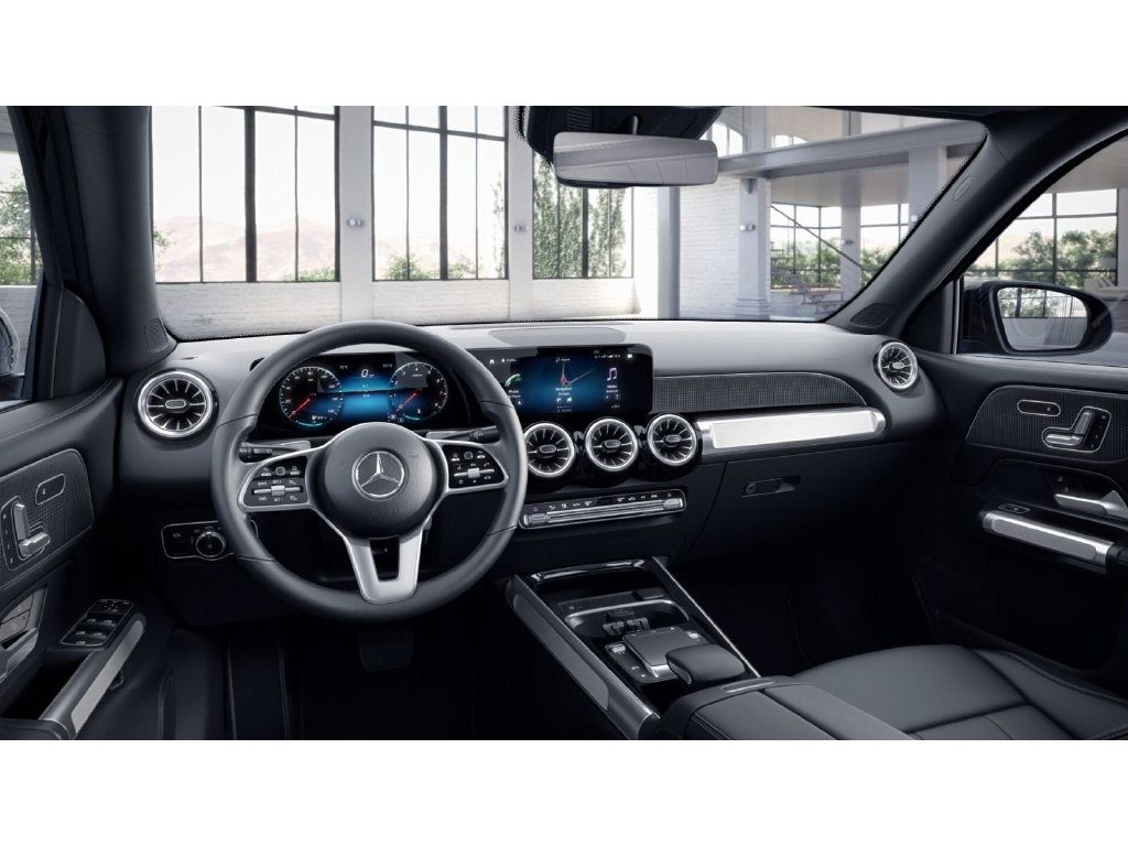 Used 2022 Mercedes-Benz GLB 250 4MATIC image 3