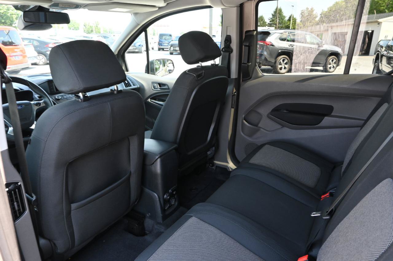 Used 2021 Ford Transit Connect XL FWD image 16