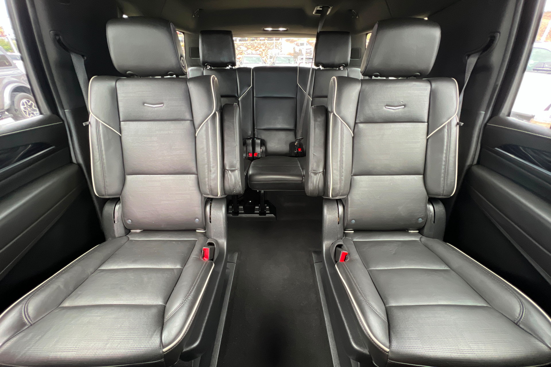 Used 2021 Cadillac Escalade ESV Sport w/ Driver Assist Tech Package AWD/4WD image 27