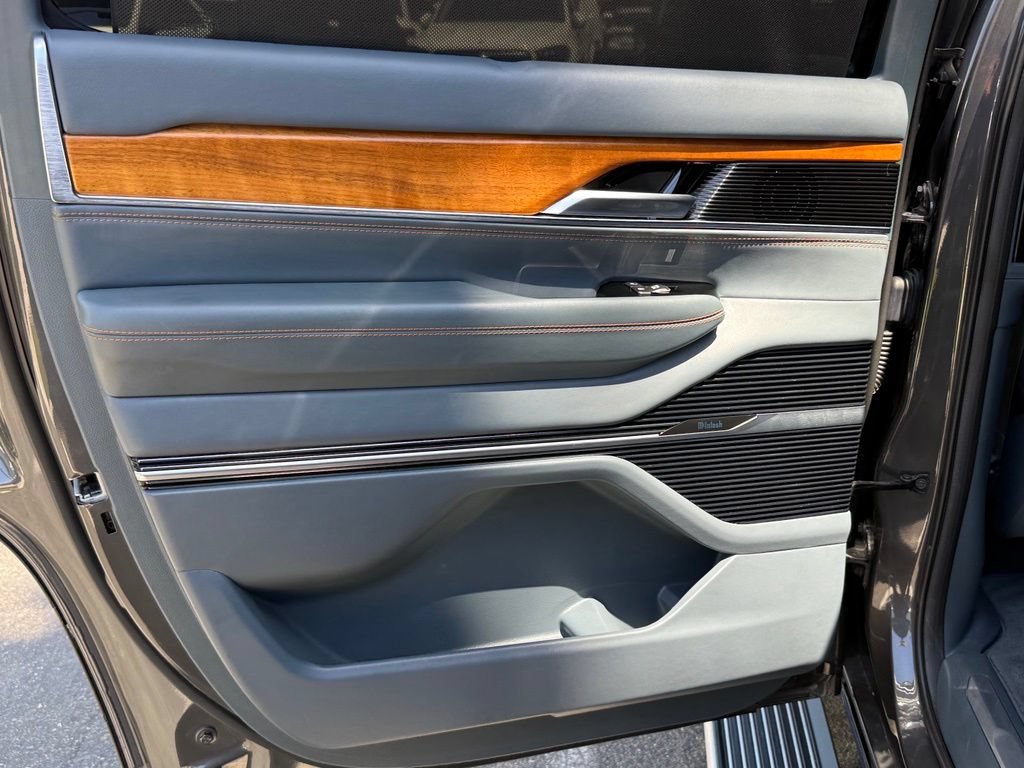 Used 2022 Jeep Grand Wagoneer Series II w/ Rear Seat Video Group 1 AWD/4WD image 25