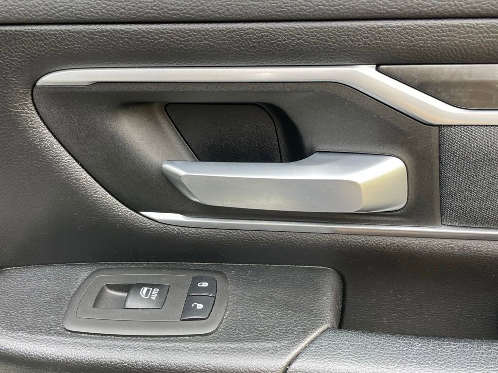 Used 2021 RAM 1500 Big Horn AWD/4WD image 14