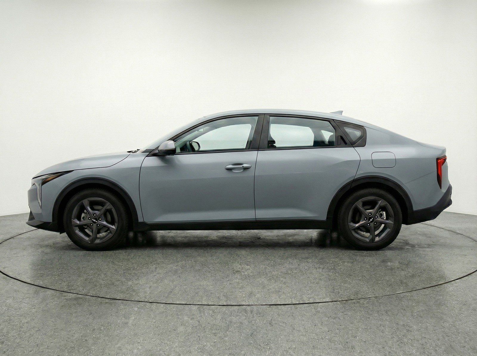 Used 2025 Kia K4 LXS image 5