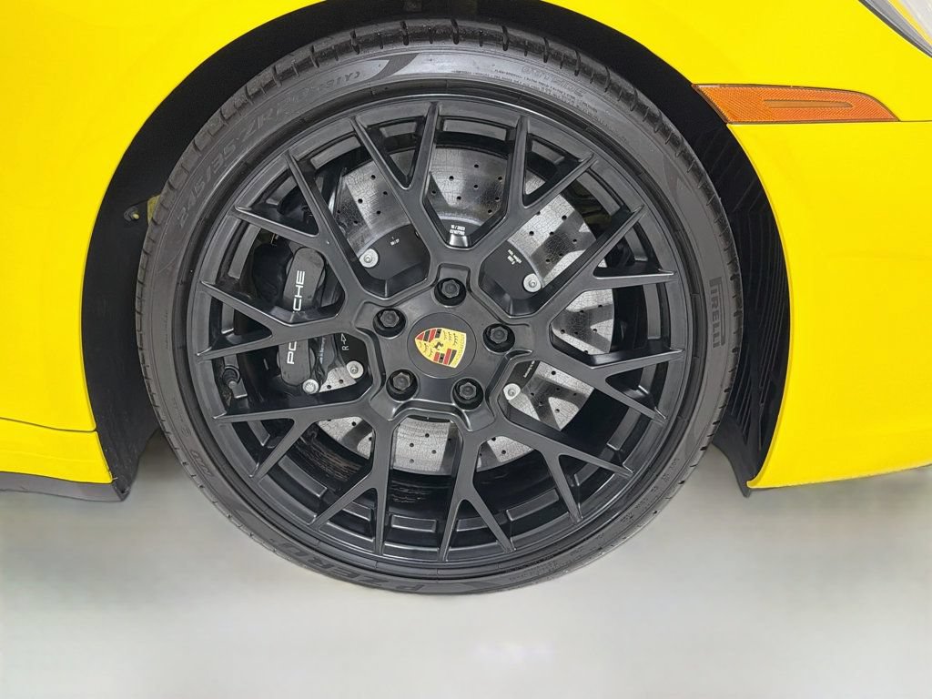 Certified 2023 Porsche 911 Carrera GTS RWD image 33