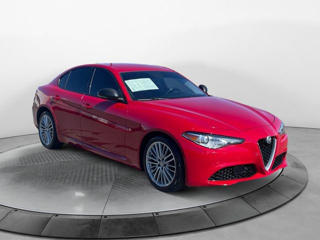 Used 2018 Alfa Romeo Giulia Ti w/ Quick Order Package 22X Lusso image 7