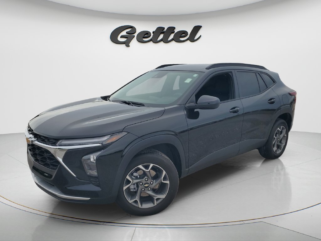 Used 2025 Chevrolet Trax LT w/ Driver Confidence Package FWD image 1