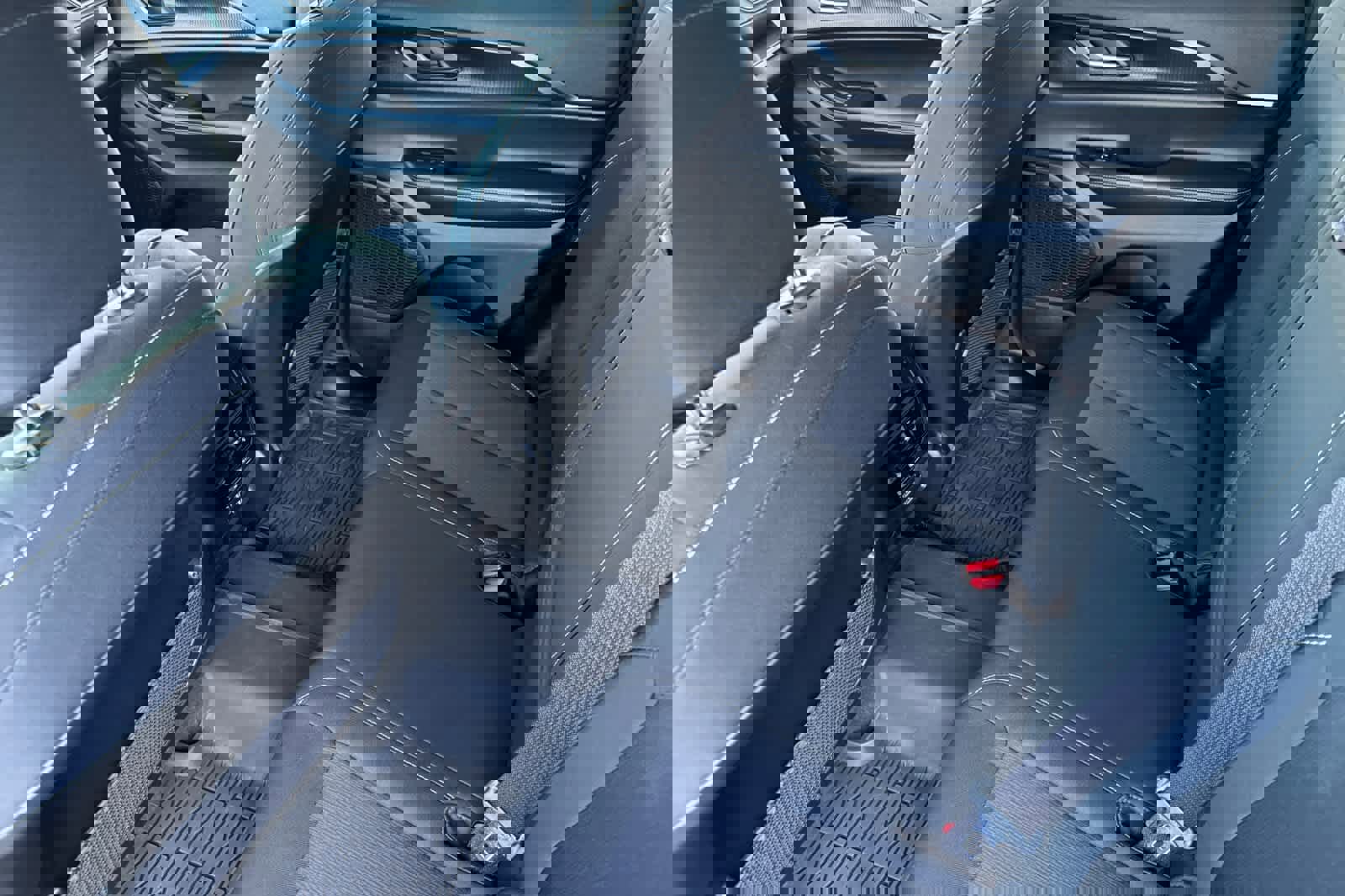 Used 2025 Jeep Grand Cherokee Laredo X w/ Luxury Tech Group I image 4