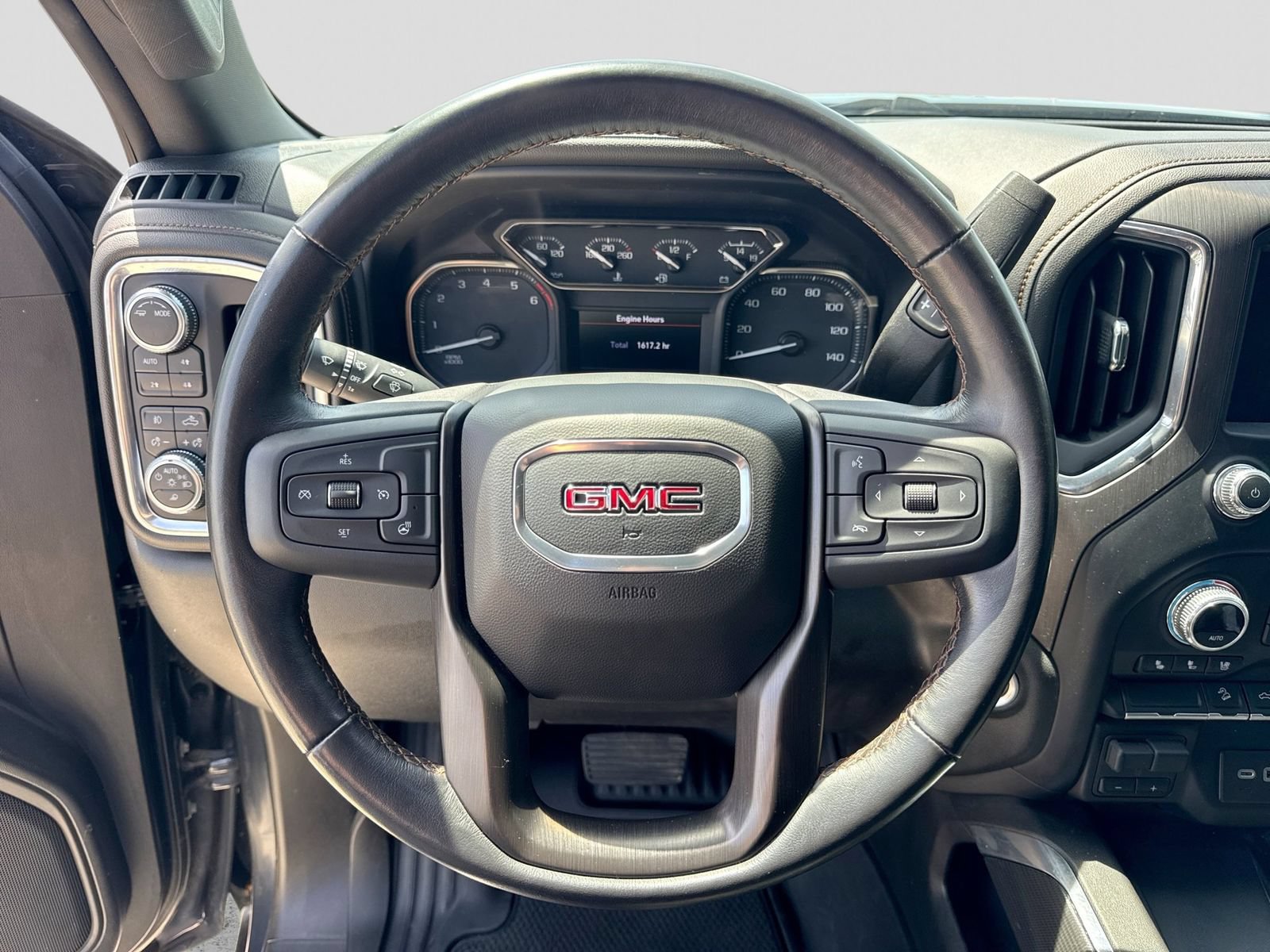 Used 2022 GMC Sierra 1500 AT4 w/ AT4 Preferred Package AWD/4WD image 28