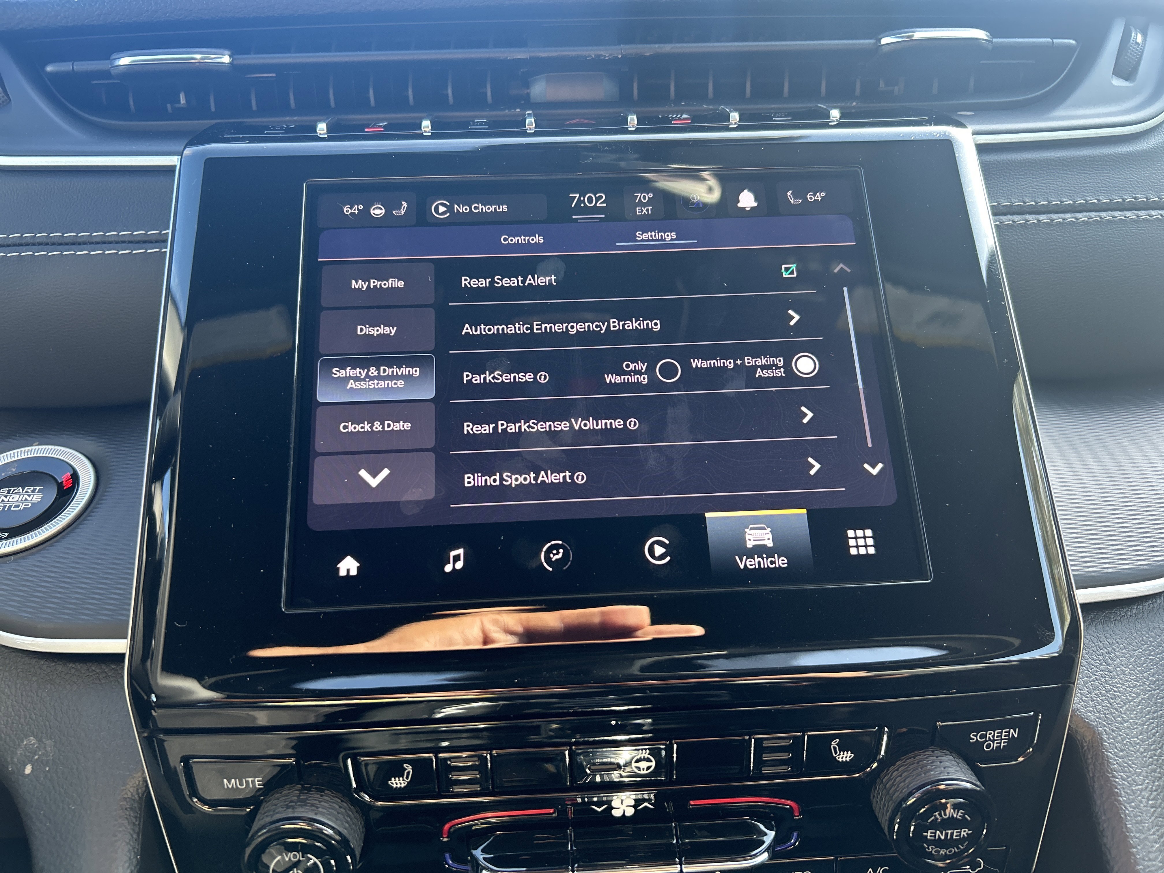 New 2025 Jeep Grand Cherokee Altitude image 31