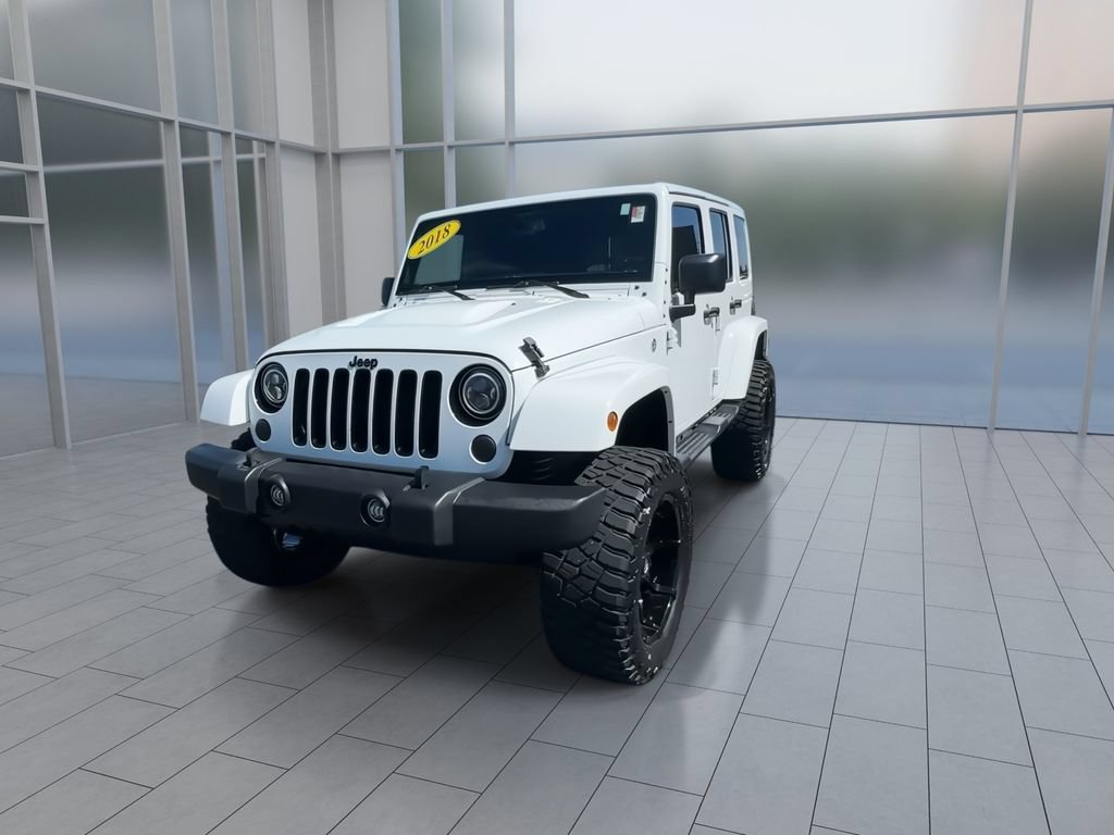 Used 2018 Jeep Wrangler Unlimited Sahara AWD/4WD image 4