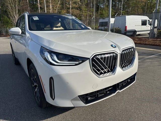 Certified 2025 BMW X3 xDrive30i w/ Premium Package image 9