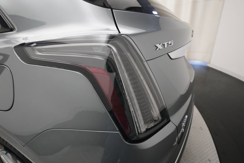Used 2023 Cadillac XT5 Sportv w/ Technology Package image 35