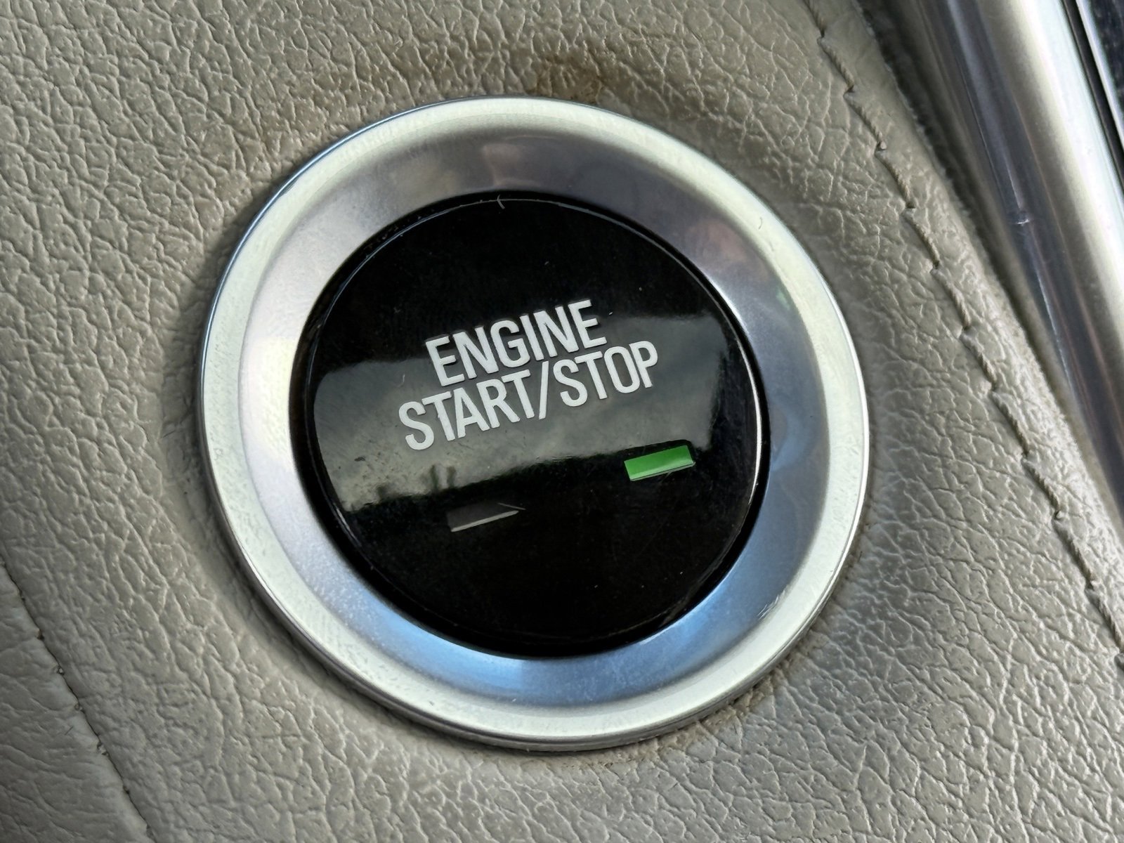 Used 2017 Cadillac Escalade Premium Luxury image 28