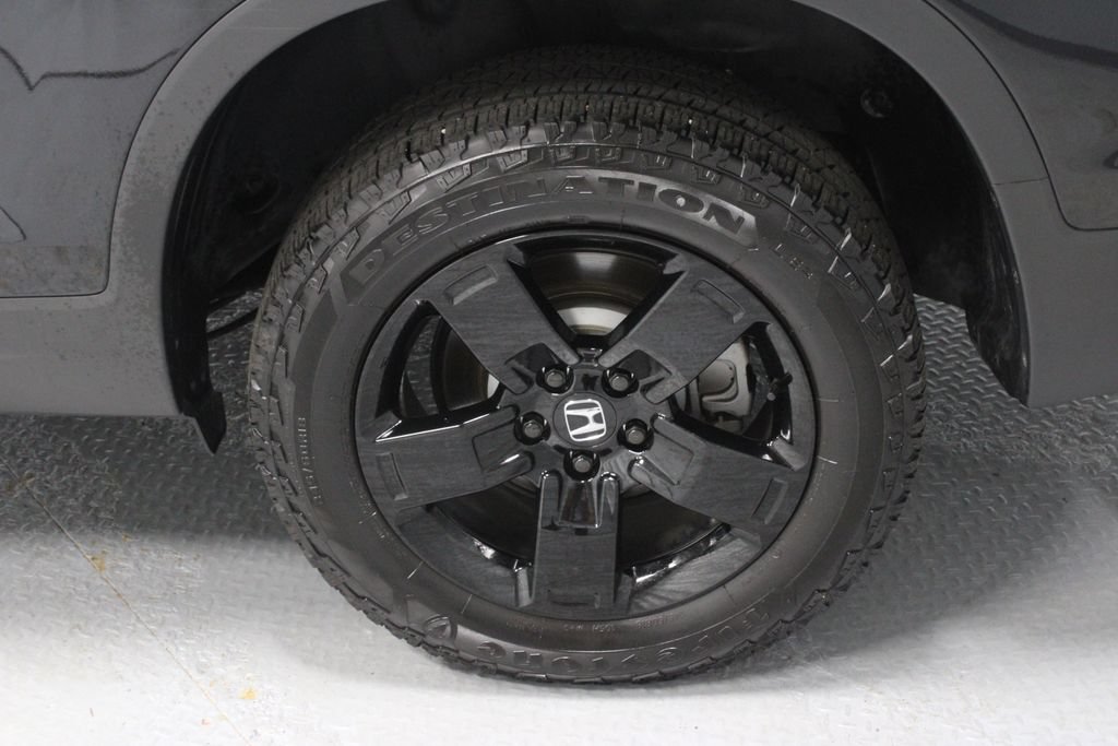 Used 2025 Honda Ridgeline Black Edition image 12