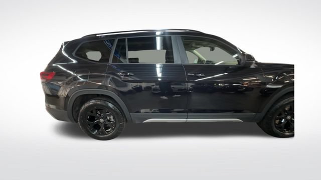 Certified 2025 Volkswagen Atlas Peak Edition SE AWD/4WD image 10