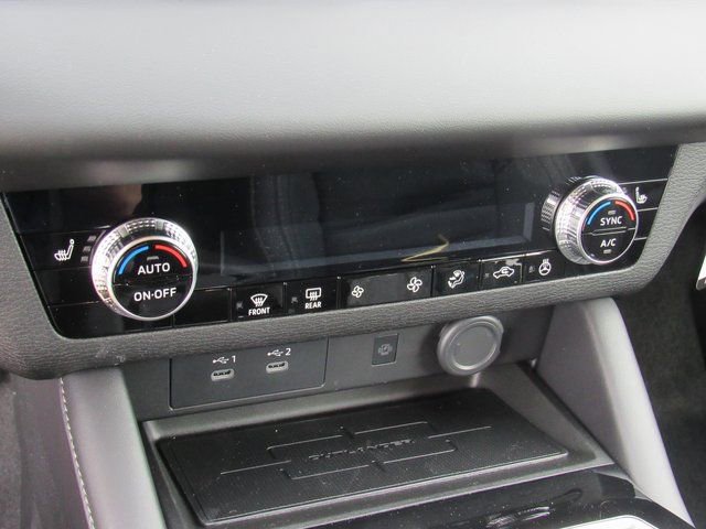 New 2026 Mitsubishi Outlander SE image 17