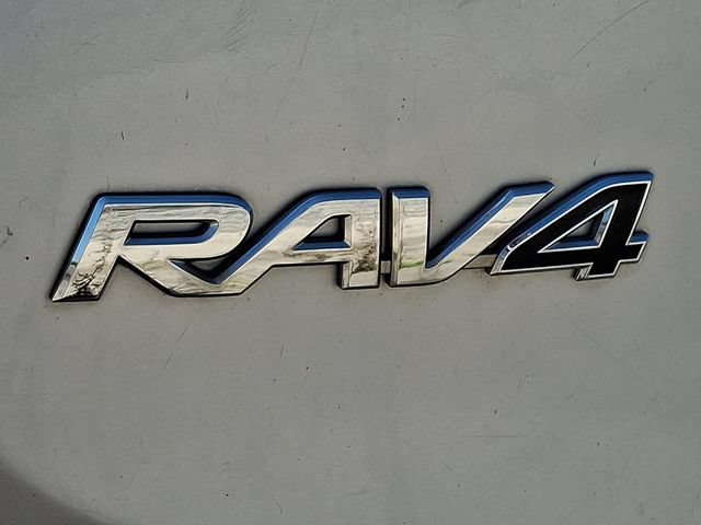 Used 2015 Toyota RAV4 XLE AWD/4WD image 28