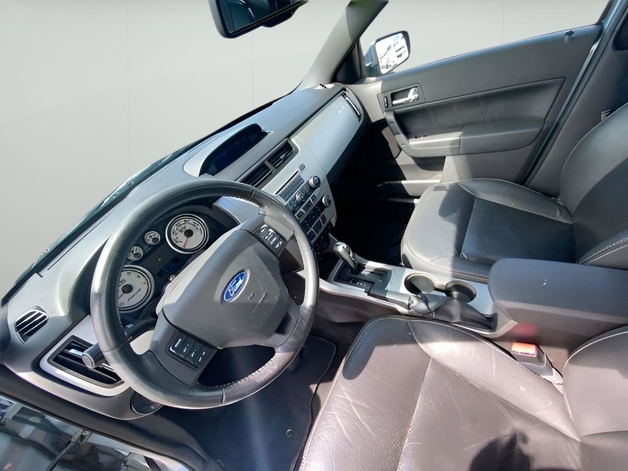 Used 2009 Ford Focus SEL FWD image 7