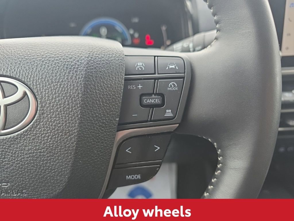 Used 2025 Toyota Camry SE image 26