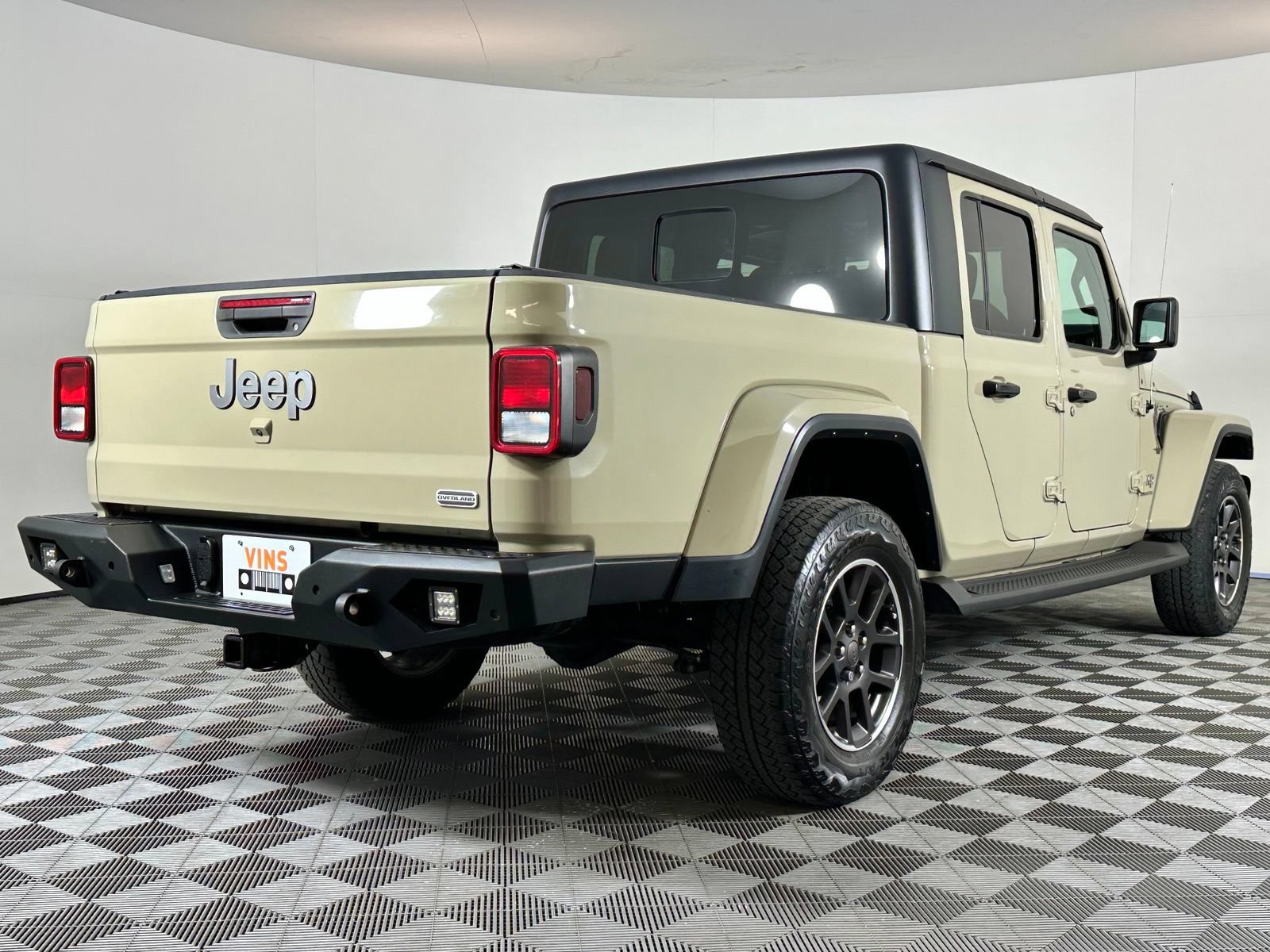 Used 2022 Jeep Gladiator Overland w/ Popular Equipment Package AWD/4WD image 4
