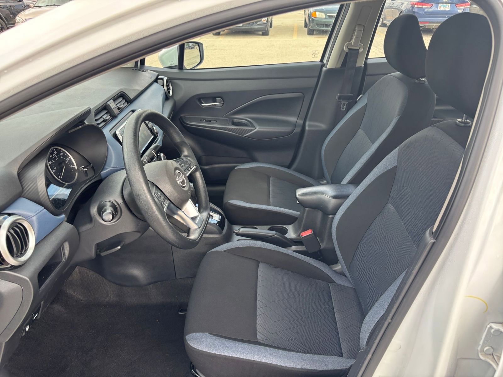 Used 2025 Nissan Versa SV FWD image 24