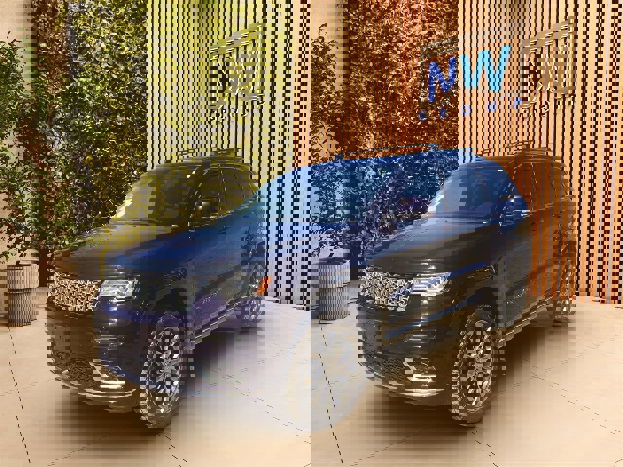 Used 2019 Jeep Grand Cherokee Summit w/ Platinum Series Group image 3