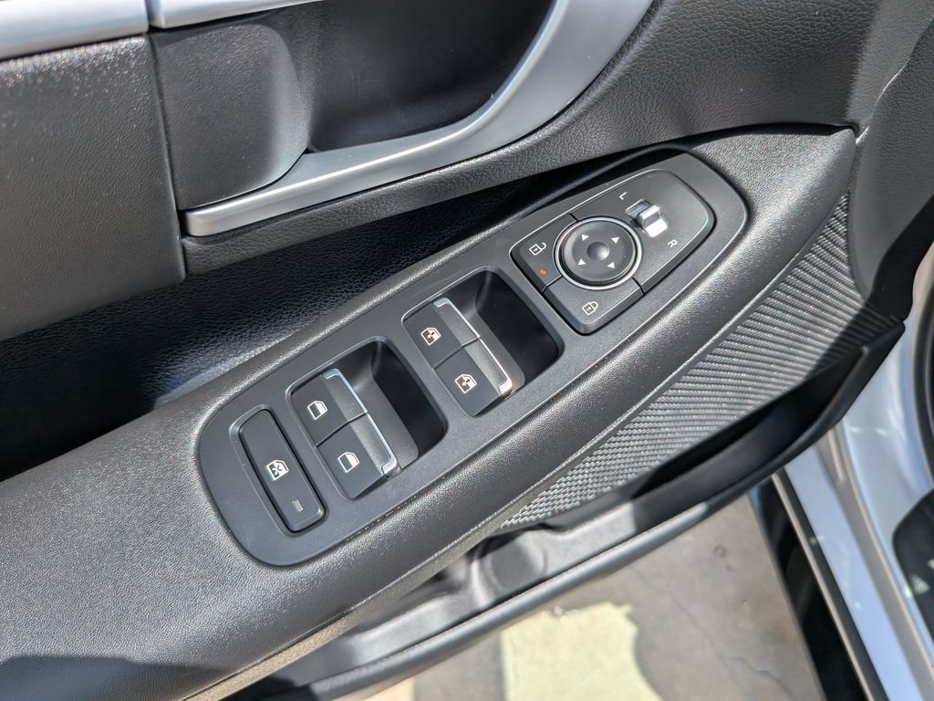 Used 2024 Hyundai Sonata SEL FWD image 19