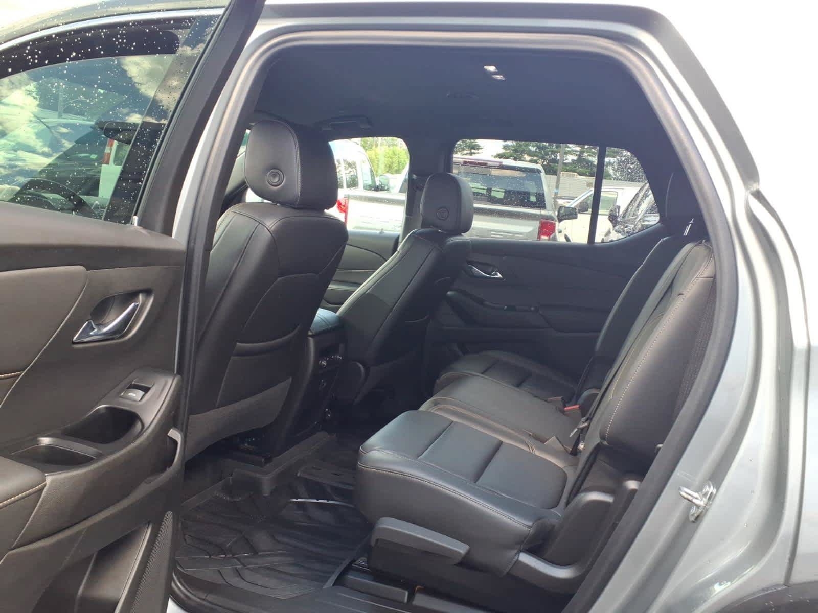 Certified 2023 Chevrolet Traverse LT w/ LPO, Floor Liner Package AWD/4WD image 17