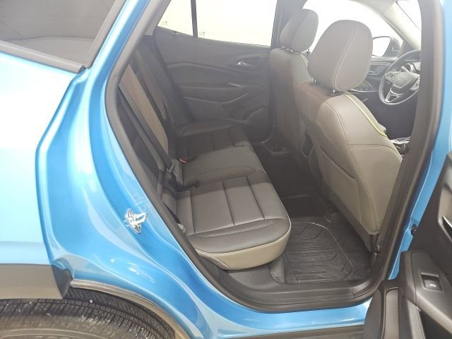 Used 2025 Chevrolet Trax ACTIV w/ Sunroof Package image 19