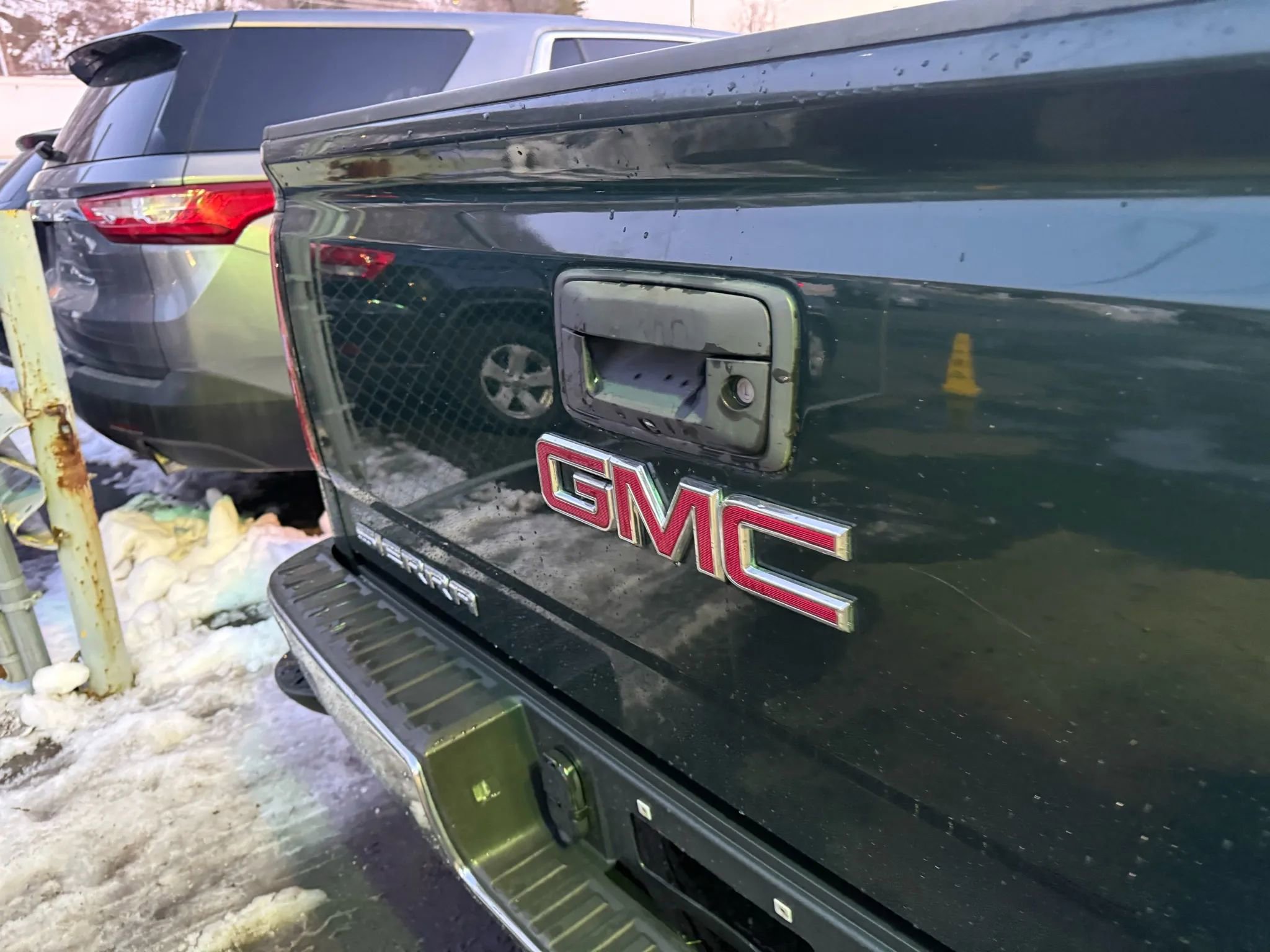 Used 2015 GMC Sierra 1500 SLE w/ SLE Value Package AWD/4WD image 11