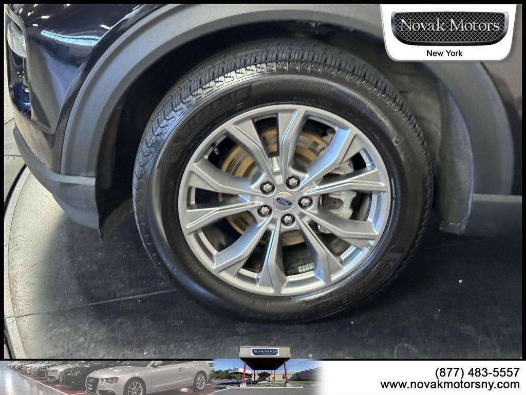 Used 2022 Ford Explorer XLT w/ Equipment Group 202A image 8