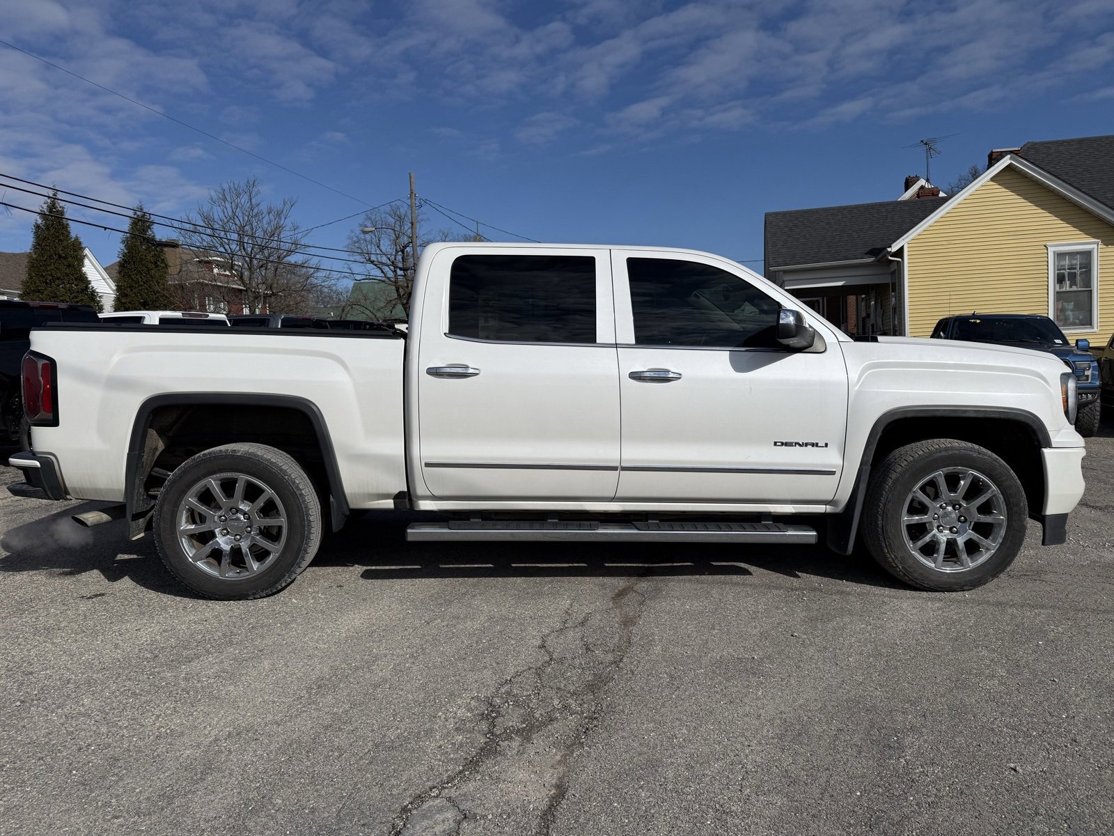 Used 2016 GMC Sierra 1500 Denali w/ Enhanced Driver Alert Package image 8