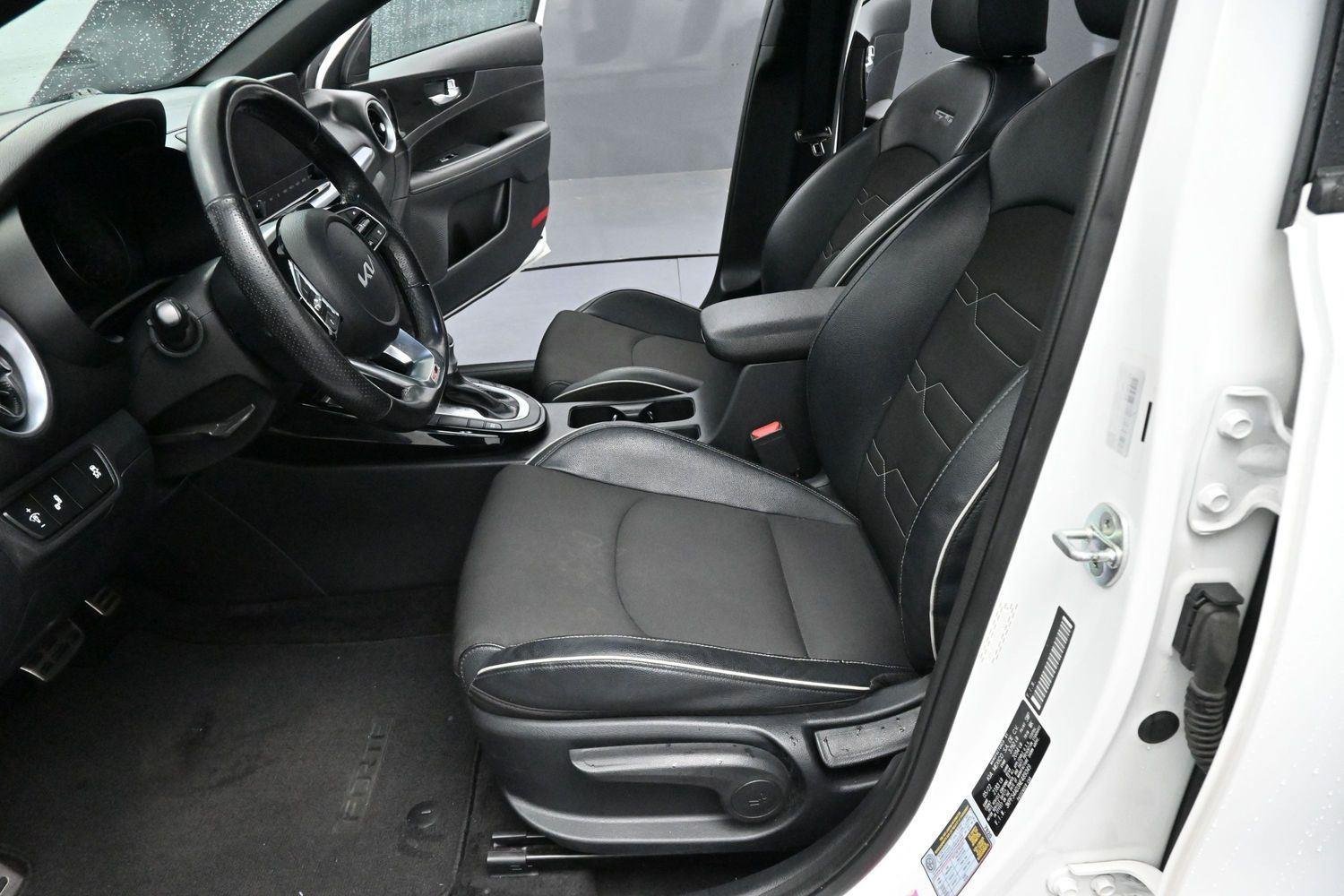 Used 2022 Kia Forte GT-Line w/ GT-Line Premium Package FWD image 12