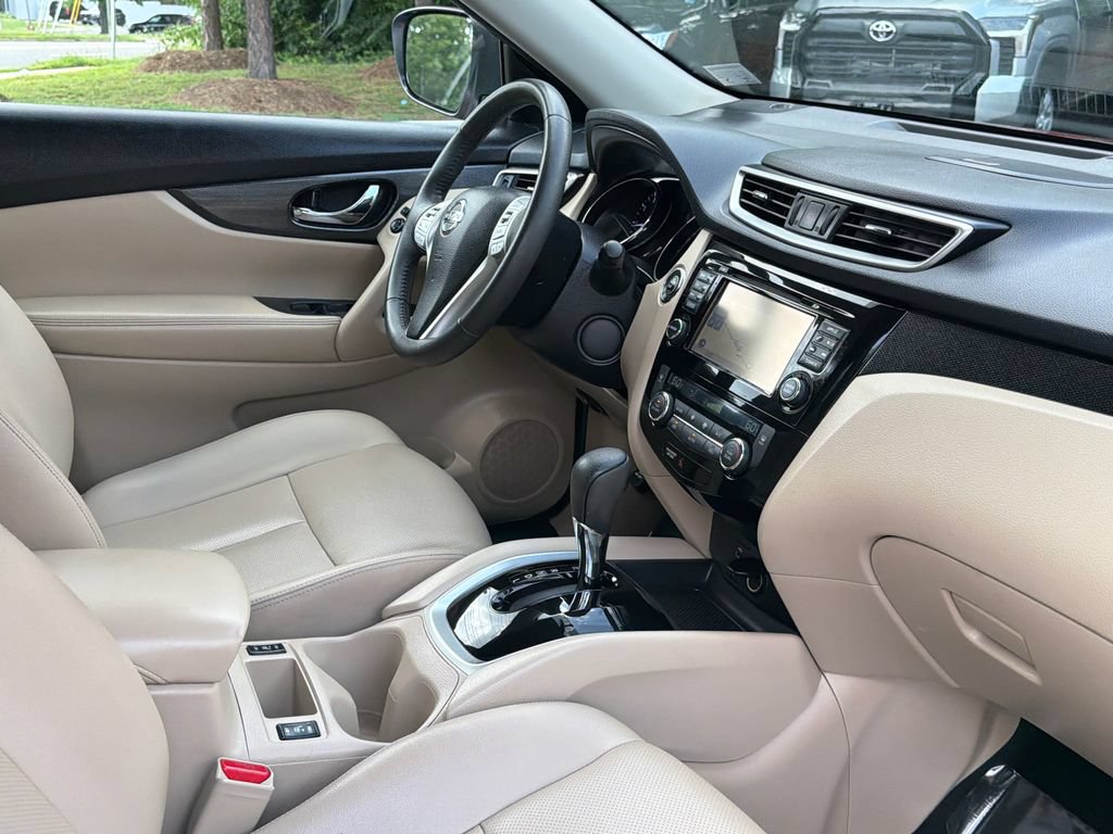 Used 2016 Nissan Rogue SL AWD/4WD image 13