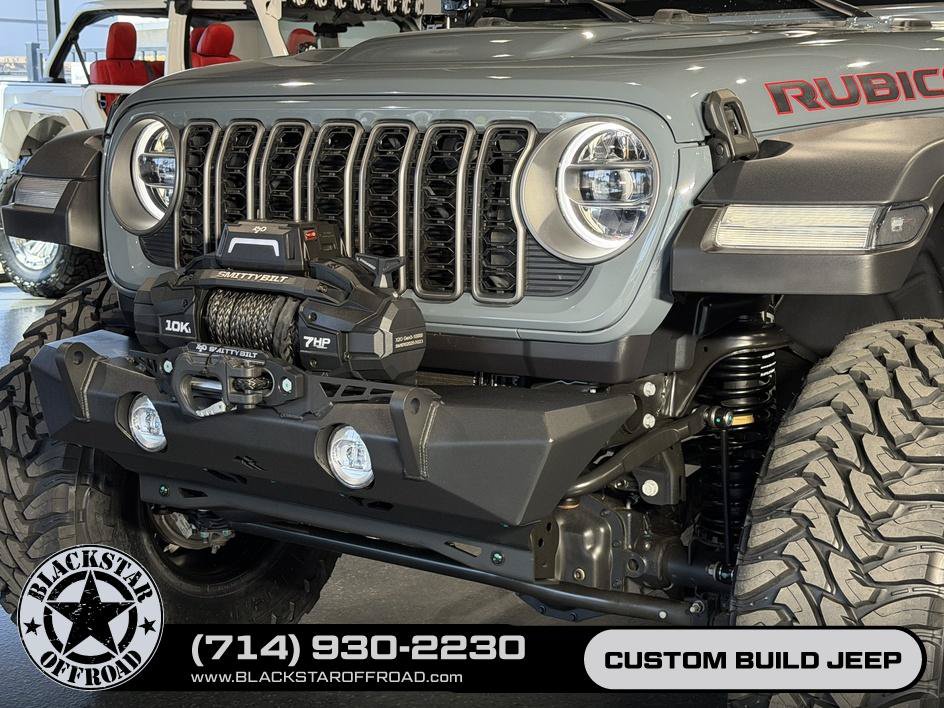 Used 2025 Jeep Wrangler Unlimited Rubicon w/ Convenience Group AWD/4WD image 5