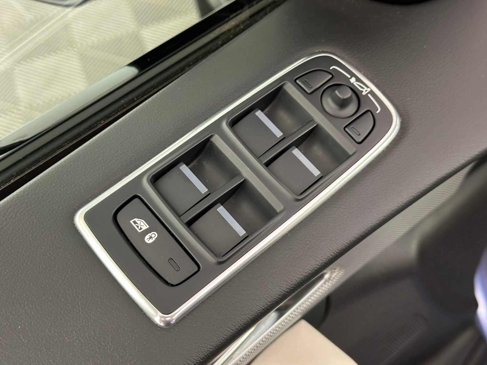 Used 2020 Jaguar F-PACE SVR AWD/4WD image 33