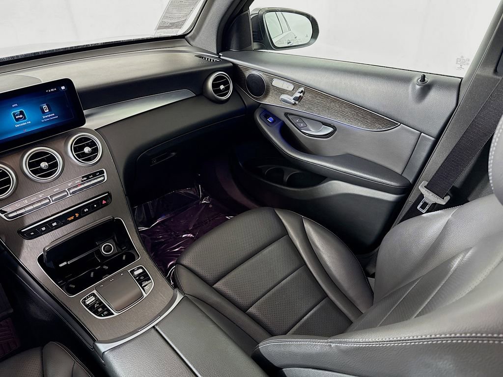 Used 2020 Mercedes-Benz GLC 300 4MATIC image 30