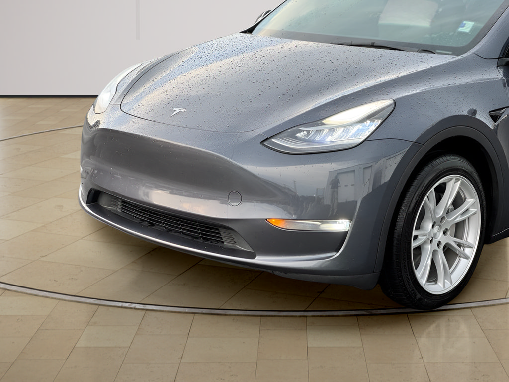 Used 2023 Tesla Model Y Long Range AWD/4WD image 33