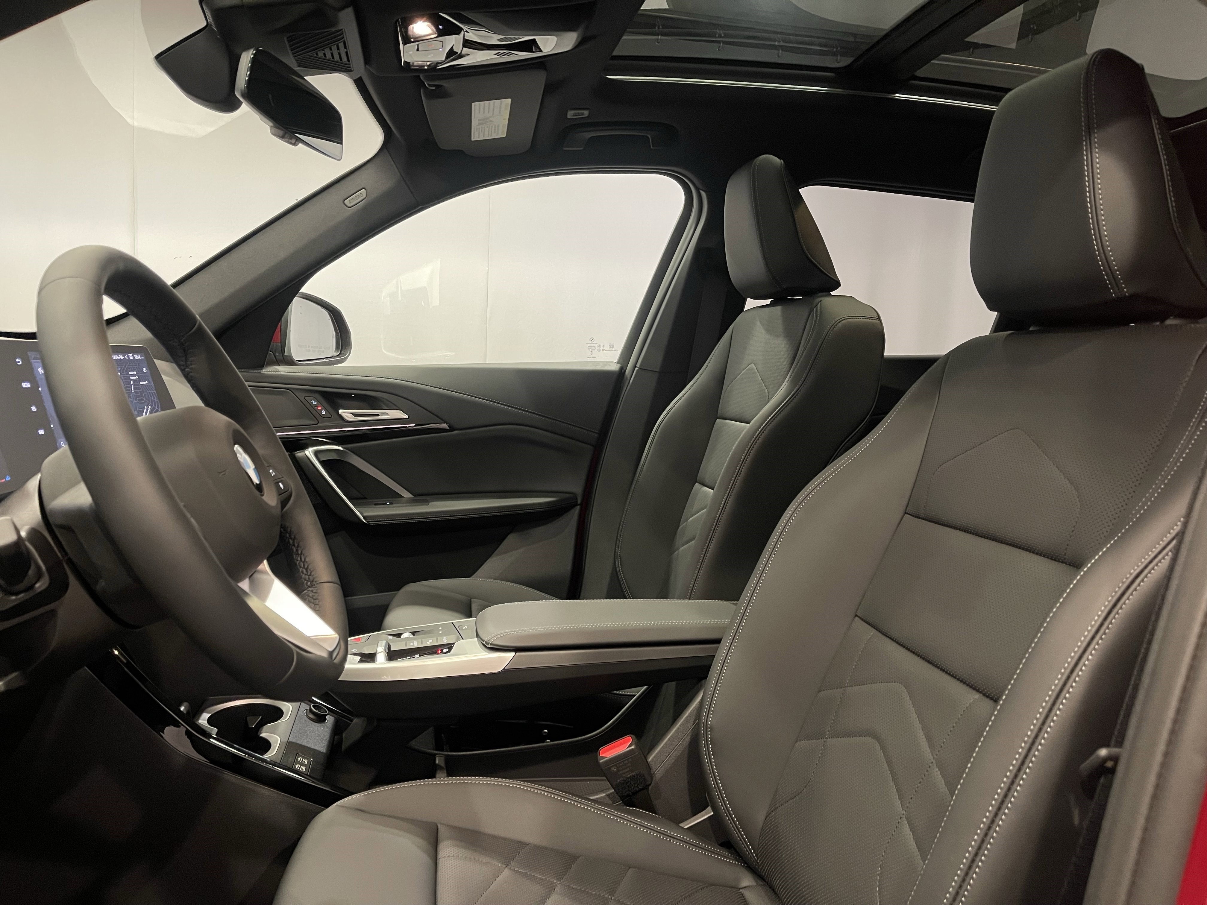 New 2026 BMW X1 xDrive28i w/ Technology Package AWD/4WD image 8