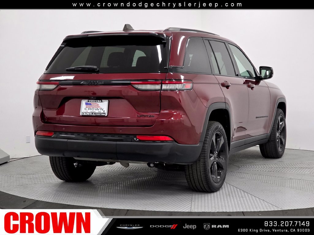 Certified 2024 Jeep Grand Cherokee Limited w/ Black Appearance Package RWD image 7