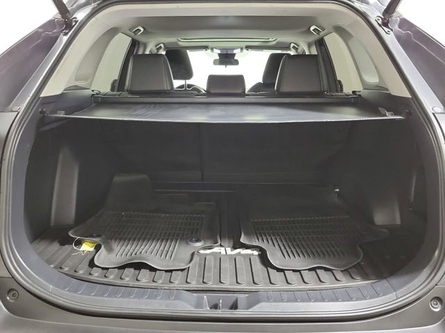 Used 2021 Toyota RAV4 XLE Premium FWD image 10