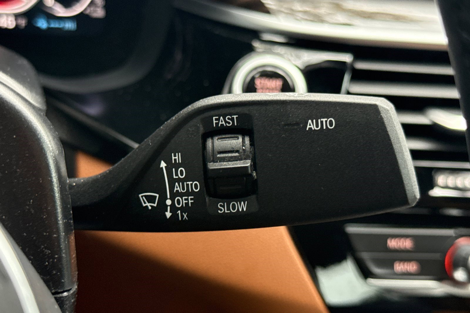 Certified 2023 BMW 530e xDrive w/ M Sport Package image 32