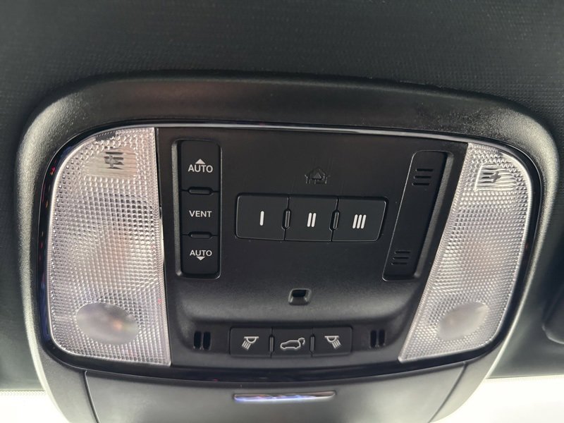 Used 2024 Dodge Durango GT image 35