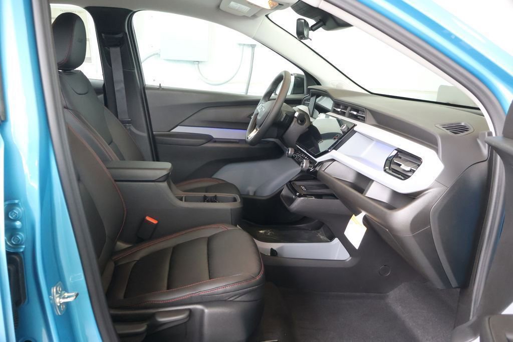 New 2027 Chevrolet Bolt RS w/ Technology Package image 36